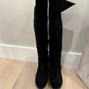 Black Steve Madden suede boots